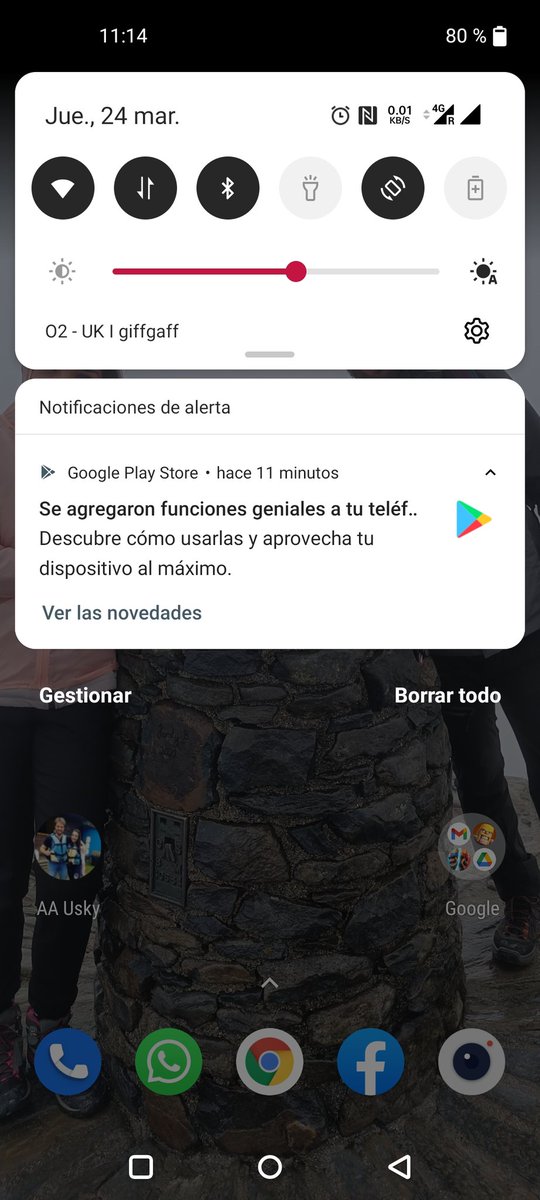 peleon's tweet photo. Cuando por error lees que se le han añadido funciones GENITALES a tu  teléfono y el resto del mensaje es incluso más divertido. Dale a tu móvil alegría Macarena... #DeboDejarLaVeterinaria https://t.co/Xp0cycbm6D