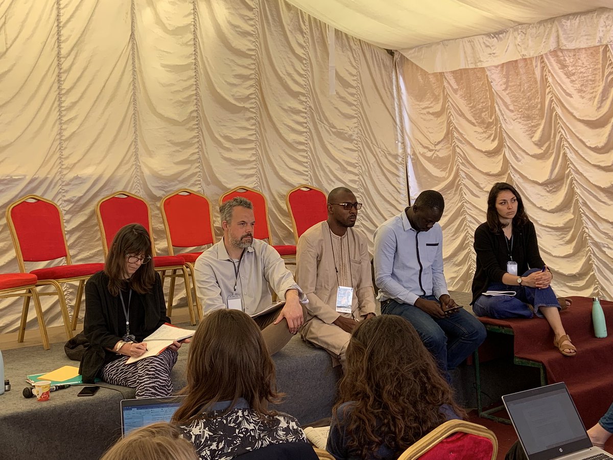 Coalition Eau et <a href="/Gret_ONG/">Gret</a> organisent une table ronde au Forum Alternatif de l’eau à #Dakar2022 sur la recherche de synergies entre « ressource » et « services » en #eau.
Merci aux intervenant.es du <a href="/pSEau/">pS-Eau</a> et <a href="/eaudeparis/">Eau de Paris 🚰</a> pour ces échanges riches ! #forumalternatif #cices