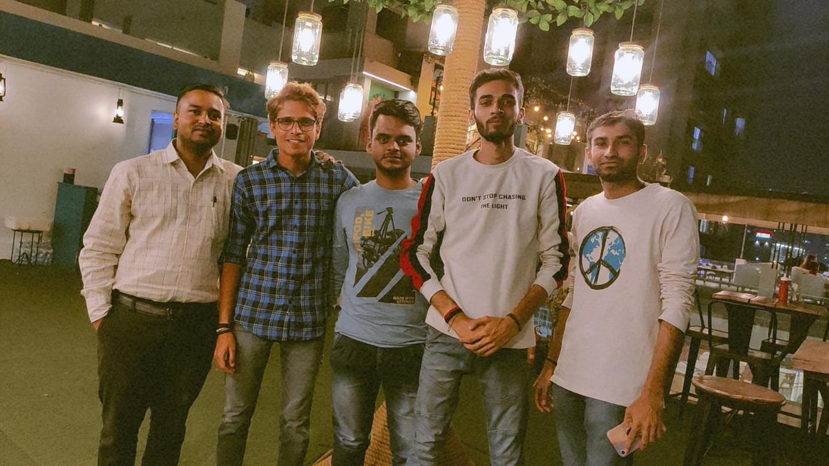 dechcept's tweet photo. This is how our heroes appear while they're having good time

Fun days are a constant at Dechcept!

#fundays #agencylife #brandmanagement #officeculture #TeamCelebrations #employeeexperience #Dechcept #dechlabs https://t.co/MrFlqDkLEd
