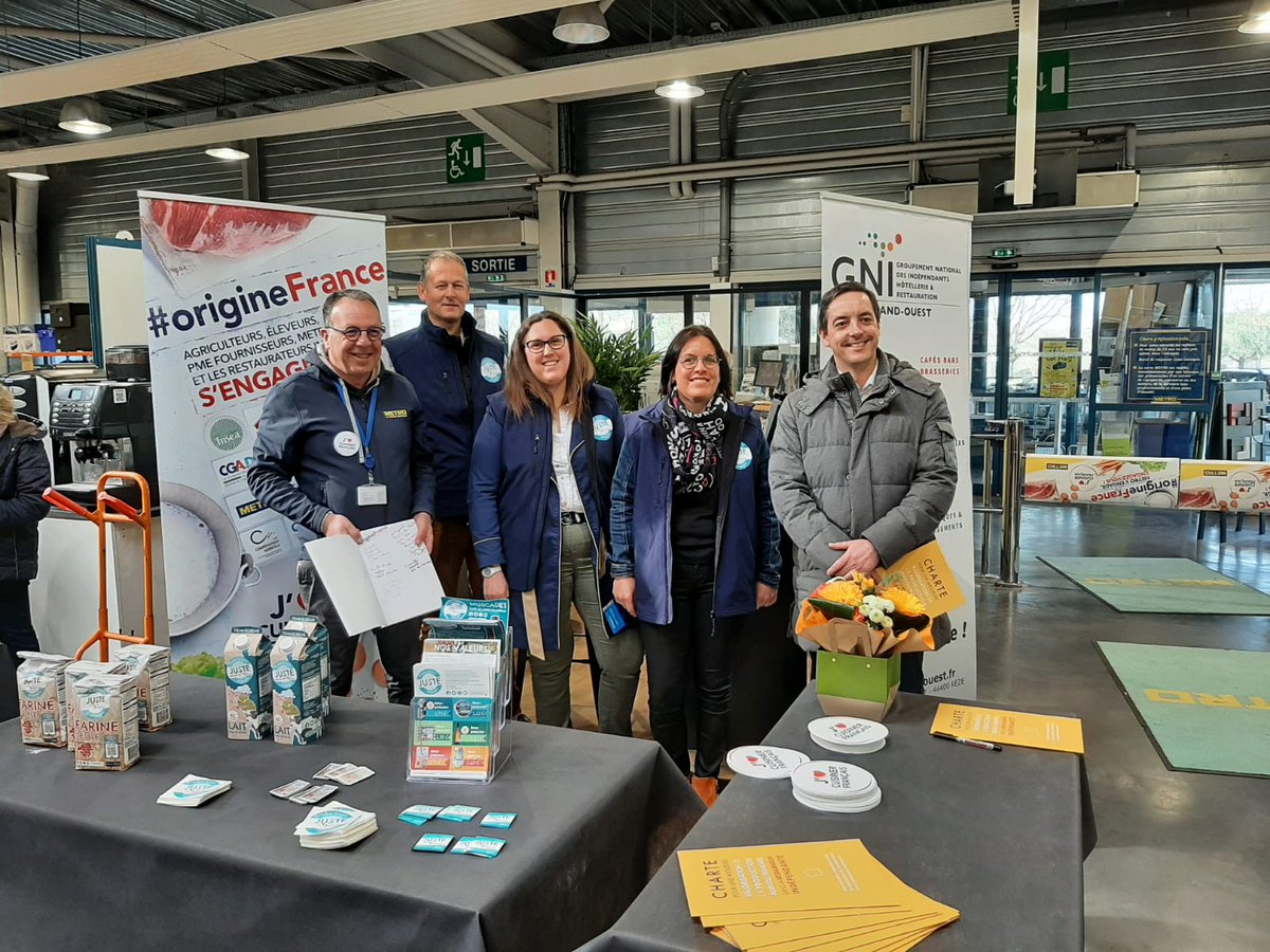 Les ambassadeurs <a href="/JusteDeLA/">Juste de Loire Atlantique</a> et <a href="/JusteEtVendeen/">Juste et Vendéen</a> présents dans trois entrepôts <a href="/METRO_FR/">METRO France</a> (La Roche-sur-Yon, Nantes et St-Nazaire) ce jeudi 24 mars à l'occasion de cette journée en faveur de l'#origineFrance