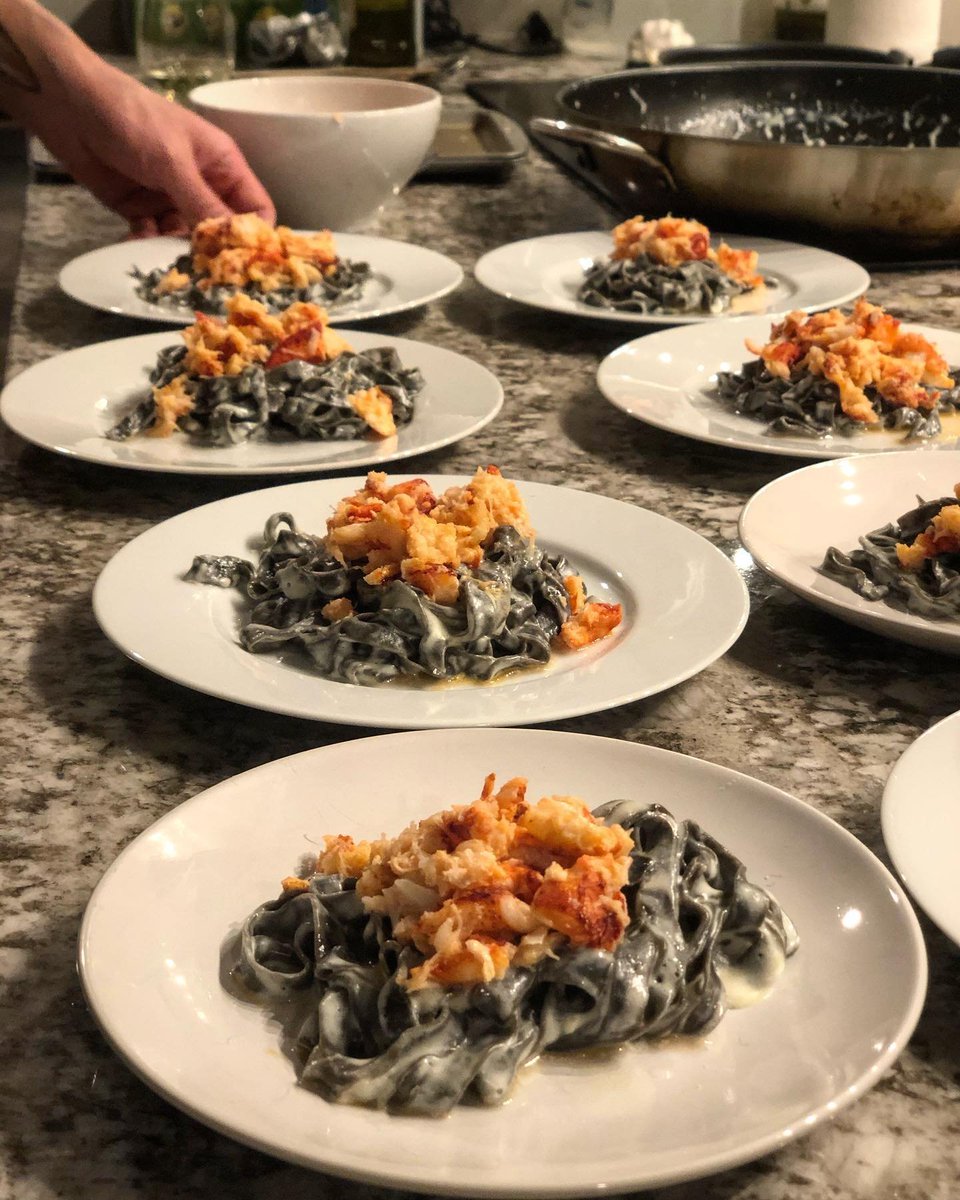 NudeDudeFood's tweet photo. How about a wee bit of poached lobster, tagliatelle nero in a garlic cream sauce. https://t.co/YsxAVPkkAJ