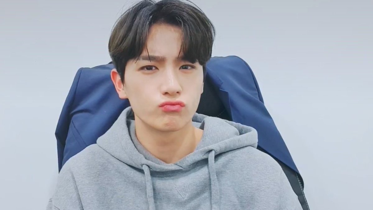 lhjsource's tweet photo. pouty hyunjae 

#현재 #더보이즈 https://t.co/UKHEcXVaWB