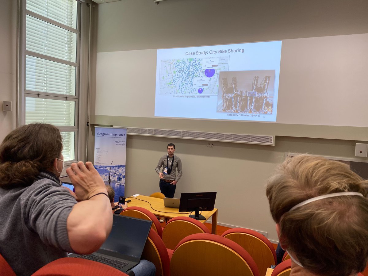 wdmeuter's tweet photo. Sam Van Den Vonder of the @softlab_brussel presenting his work on Topology-level Reactivity in Distributed Programs at the @programmingconf https://t.co/qnJVR5QYmx