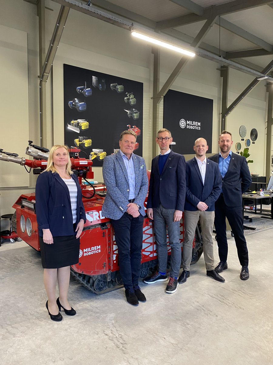 MilremR's tweet photo. It was a pleasure to host @LKuusing, the Estonian Ambassador in the Netherlands, in our office near Eindhoven. #multiscope #rescue in the background. https://t.co/FqzddZvFgF