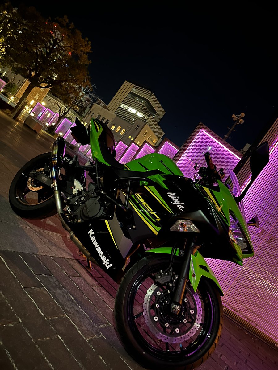 si2_bb's tweet photo. 名前：怜
性別：女
年齢：24
住み：神奈川
身長：156
車種：Ninja250
一言：ツーリング沢山したい！
#バイク女子
#バイク好きと繋がりたい
#バイク乗りと繋がりたい
#バイク乗りとして軽く自己紹介
#Ninja250 #kawasaki https://t.co/imZ19LNnp4