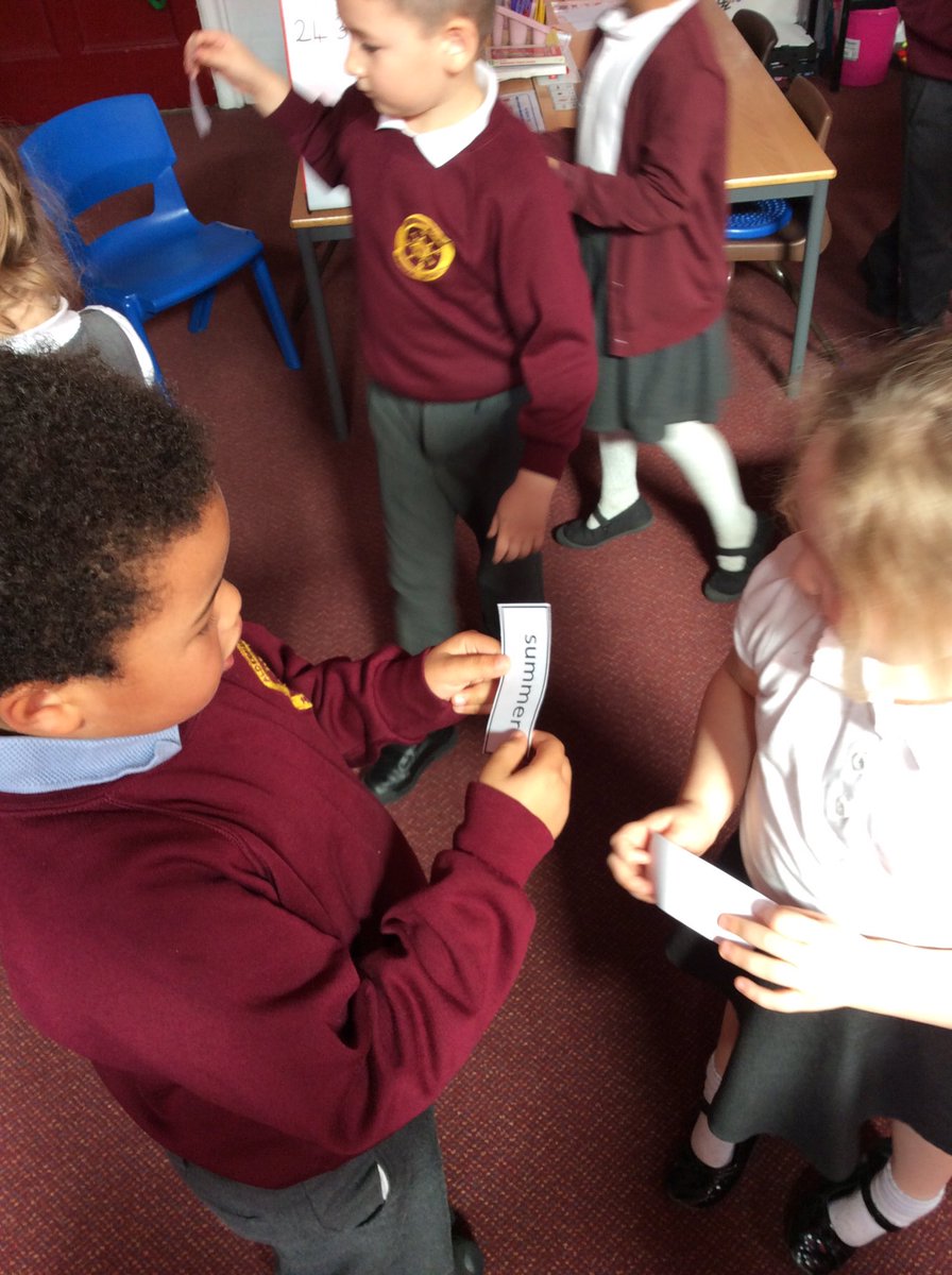 ABCPschool's tweet photo. #Class1D segmenting and blending their words to their friends #ABPhonics @MonsterPhonics https://t.co/FBgjMJvLGS