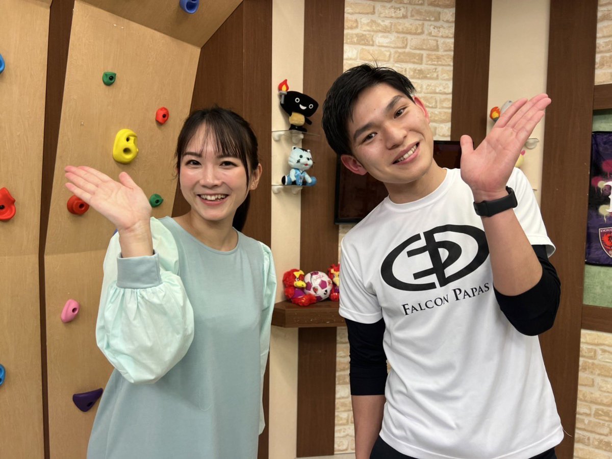 kbs_kyospo's tweet photo. 今夜も #京スポ よる９時から❗️
部活に夢chu は海平アナの母校 #同志社高校 へ
とことんサンガ ホームで #FC東京 #京都サンガ #J1
ボクシング🥊 #寺地拳四朗 
全国高校 #カヌー 選手権 
中学ラグビー #東寺ハウジングマッチ
そして番組から重大発表があります！！
※2枚目は6年半前のおふたり😄 https://t.co/Knw0UKb2Vt
