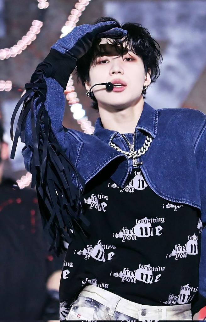 ibleedaquapearl's tweet photo. @fantoo_official Don't Call Me era 🙈🔥
#TAEMIN #태민 
#FANTOO 
#천국갑니다_여러분 https://t.co/nxbx02Q1JI