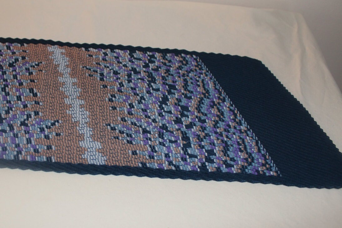 quilts_more's tweet photo. Retro Scarf, Modern Design, Lady's Muffler, Headscarf, Mantilla, Stole, Tippet; Kerchief, Neckerchief, Babushka, Vintage, Head, Neck Cover https://t.co/zkPXJyqgLA #ImagineQuiltsAndMore #Etsy #RetroScarf https://t.co/HhCTlP76s2