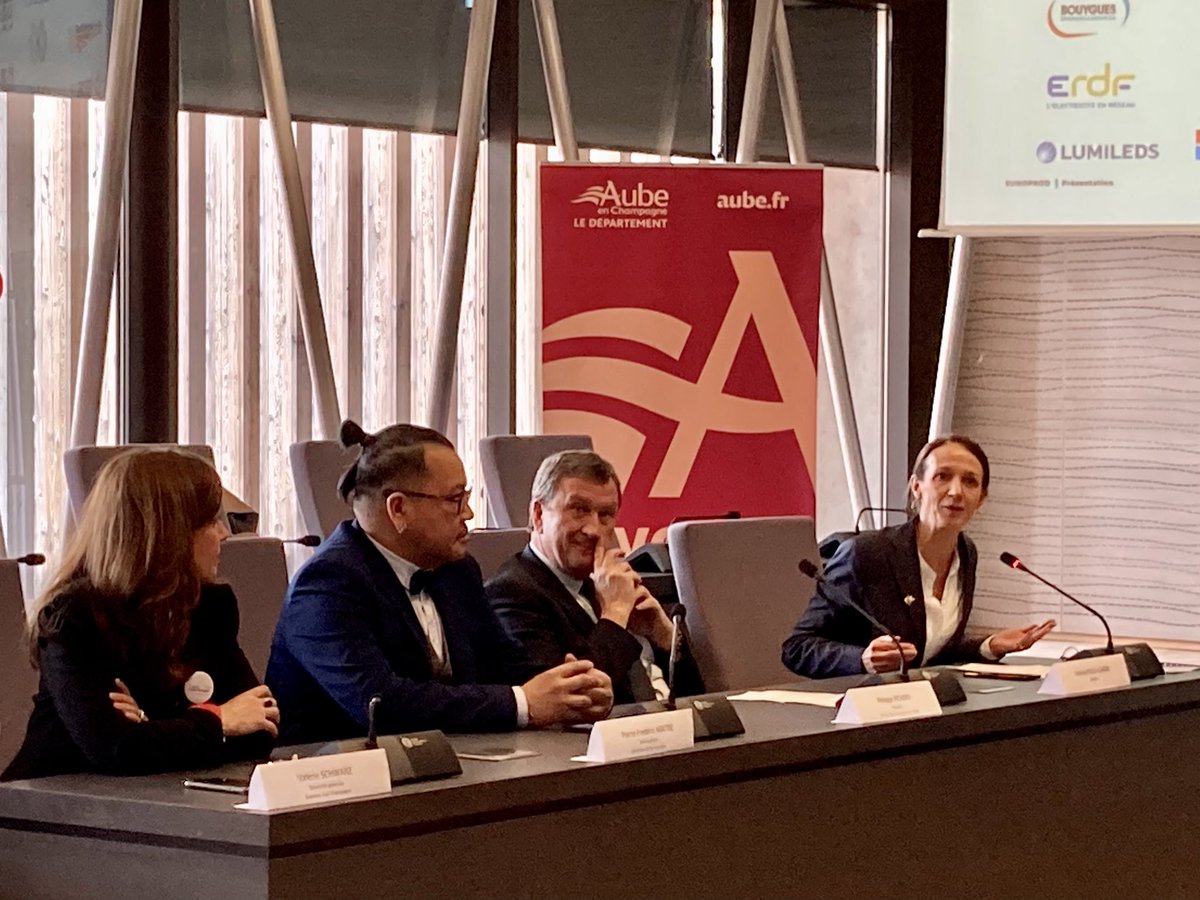 GaginPaoli's tweet photo. J'ai participé ce matin à la conférence de presse pour le lancement d'Europrod soutenu par #Soverency à Bar-sur-Aube ! Ravie de voir aboutir ce projet que je porte depuis le début. L'innovation technologique &amp; industrielle crée des emplois sur nos territoires ! @AubeDepartement https://t.co/laNoJ7V2A4