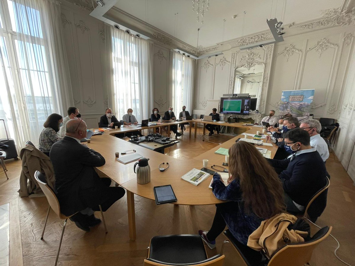 al_rousset's tweet photo. Rouvrir la ligne ferroviaire Pau - Canfranc | Un comité de programme s'est tenu ce jeudi 24 mars à Bordeaux. : calendrier de travail pour 2022, appels à projets européens... @GobAragon @renaudlagrave @pepesoro @mitmagob @Pauline_Bache @GregorioBriz https://t.co/sULkvIL3Om