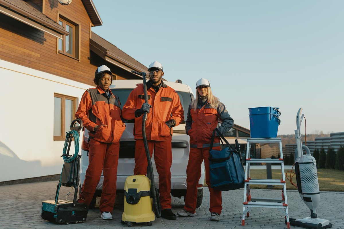 KatastropheMas_'s tweet photo. We offer emergency services that assist families &amp; #businesses in recovering from the destruction caused by water, fire &amp; mold.

Our #DamageRestorationExperts in #Holbrook, MA promise to respond, #repair &amp; #save properties in all of the areas we serve. https://t.co/WCSV8nIYXH https://t.co/LPHS0IC2dP