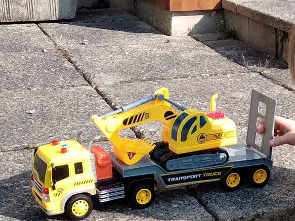 PatMunro1945's tweet photo. We completed a job in Lhanbryde, working from a garden as our only access to the burn. The young lad living there was super excited to have a digger in his garden, so was delighted when we gave him a toy digger and low loader to remember us by π
#buildingforthenextgeneration https://t.co/jzPlMWzslP