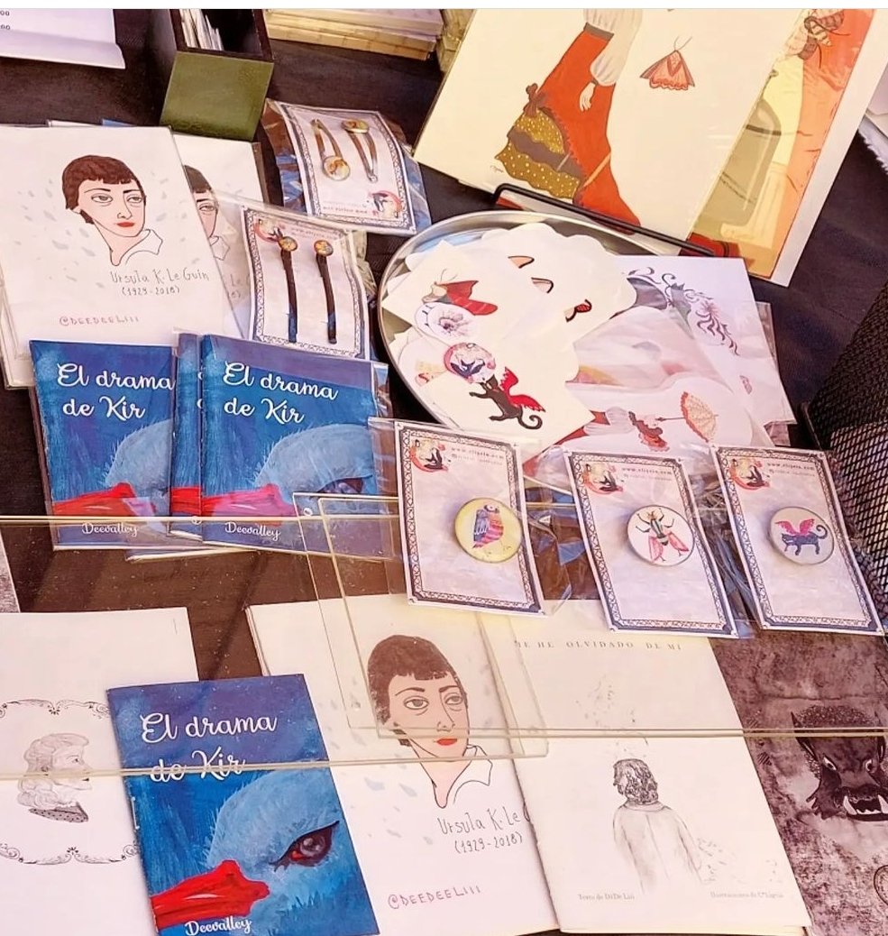 HnaLigeia's tweet photo. El sábado pasado 
estuvimos feriando en el Centro 
Cultural Recoleta, organizado por las 
chicas de Línea Cinética. 
Nuestra primer feria post-pandemia. 
Había publicaciones, fanzines muy 
interesantes, esperamos se repita! 
Más fotos en https://t.co/YozHBZiOdh https://t.co/05ak5VZYcg