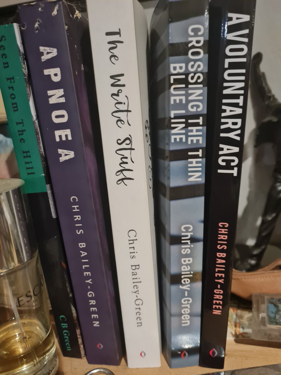 CBGreen9's tweet photo. If you buy one or more of my books from amazon it will come free with words. Can't say fairer than that https://t.co/zcPv4o7w8f