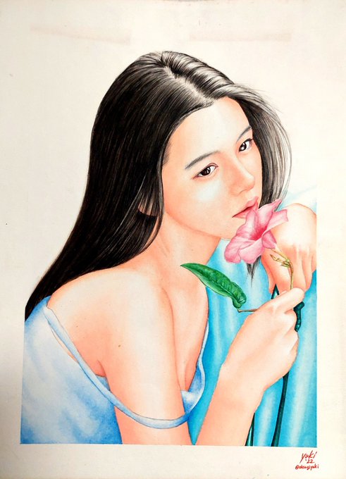 部屋を掃除してたら出てきたので…
 
専門学校時代にリアルイラストの練習で描いた、
ビビアン・スーさんです😊
当時ウッチャンナンチャンのウリナリが大好きでした✨

※雑誌からのトレス画なので、問題あったら消します。

#アナログイラスト
#リキテックス
#過去絵 