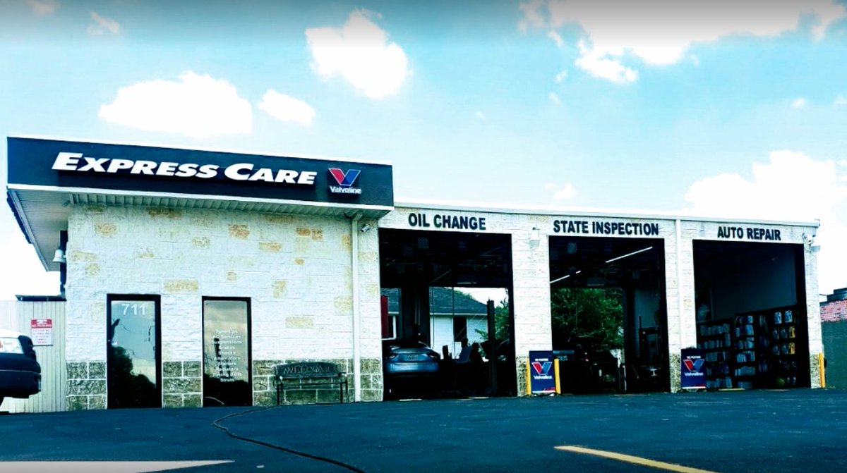 SamstoneAuto's tweet image. Leslie C. on Google raves... "This place worked with me at every step. Over the top friendly and hard-working staff. Thank you!!" #CarCare  #Mechanic   bit.ly/3mt6jdC