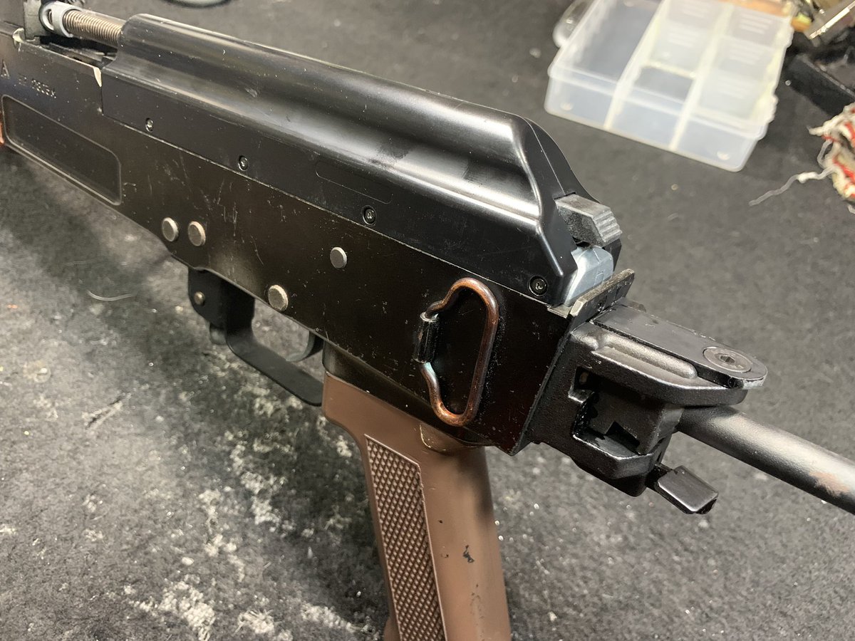 次世代AKへルーマニアストック 取付けのご依頼。 本来は着くはずがない