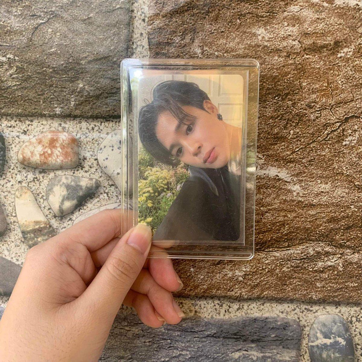 feat_yomi's tweet photo. #cjk_feedbacks | @cjkhaul

hello !!! jimin halaman is home na :(( super hirap na nya hanapin ngayon kung san san na ako talaga nakarating bwahahahaa but thank u for letting me adopt him 🥺♡ thank u din sa freebies ang dami huhuhu next time ulit :>>> https://t.co/vRAEmjoeEF