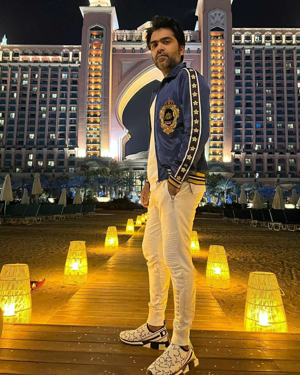 punjabkesari's tweet image. Dapper alert! Here&apos;s a page from Maanadu star @SilambarasanTR_ &apos;s Dubai diaries

#SilambarasanTR #Simbu #Dappervibes #Beatingmidweekblues #Throwbackthursday