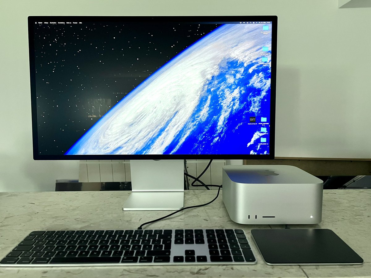 Test season. First impression: You can hear the fans even if the #MacStudio is idle