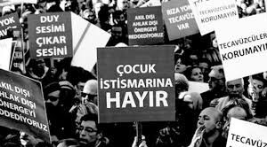 İzmir 12. Ağır Ceza Mahkemesini alkışlıyorum 👏👏

Kendi kızını istismar eden bir ırz düşmanına, tek celsede 78 yıl 9 ay. 
Üst sınırdan cezayı verdi, iyi hal vermedi. 

Kısa kesti dün, bu kadar netti 👏
Hak edene hak ettiğini verdi. 
#Cocukİstismarı