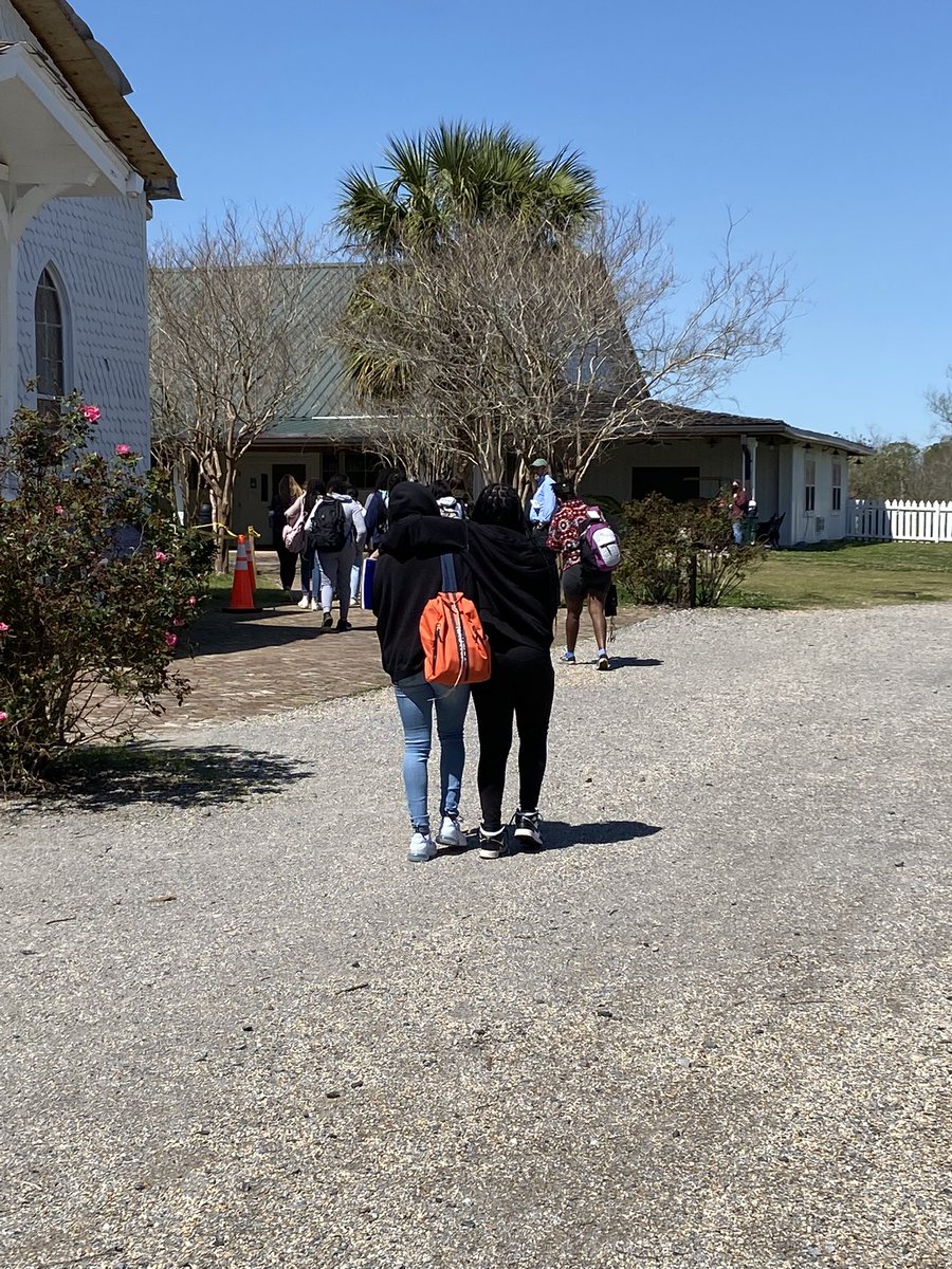 joygprince's tweet photo. @AgnesIrwin making memories. Special Studies Program: Civil Rights tour of the South https://t.co/ZqwaVZpY9i
