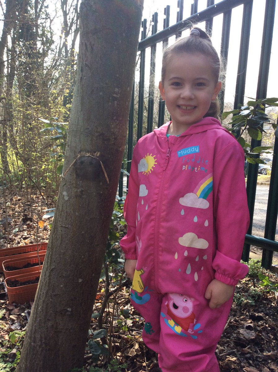 MaundeneSchool's tweet photo. Finches enjoyed their  forest session. We had a visit from DPD Dartford today, who are looking to make links with our community and support our school. The children loved showing them what our forest school can offer and what activities they can participate in. #dpd #cmmunity https://t.co/roiuSuLEjV