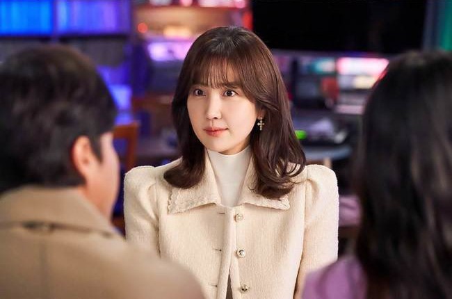 Still cut drama weekend KBS #ItsBeautifulNow: #YoonSiYoon #BaeDaBin #OhMinSeok #ShinDongMi 

Tayang 2 April
