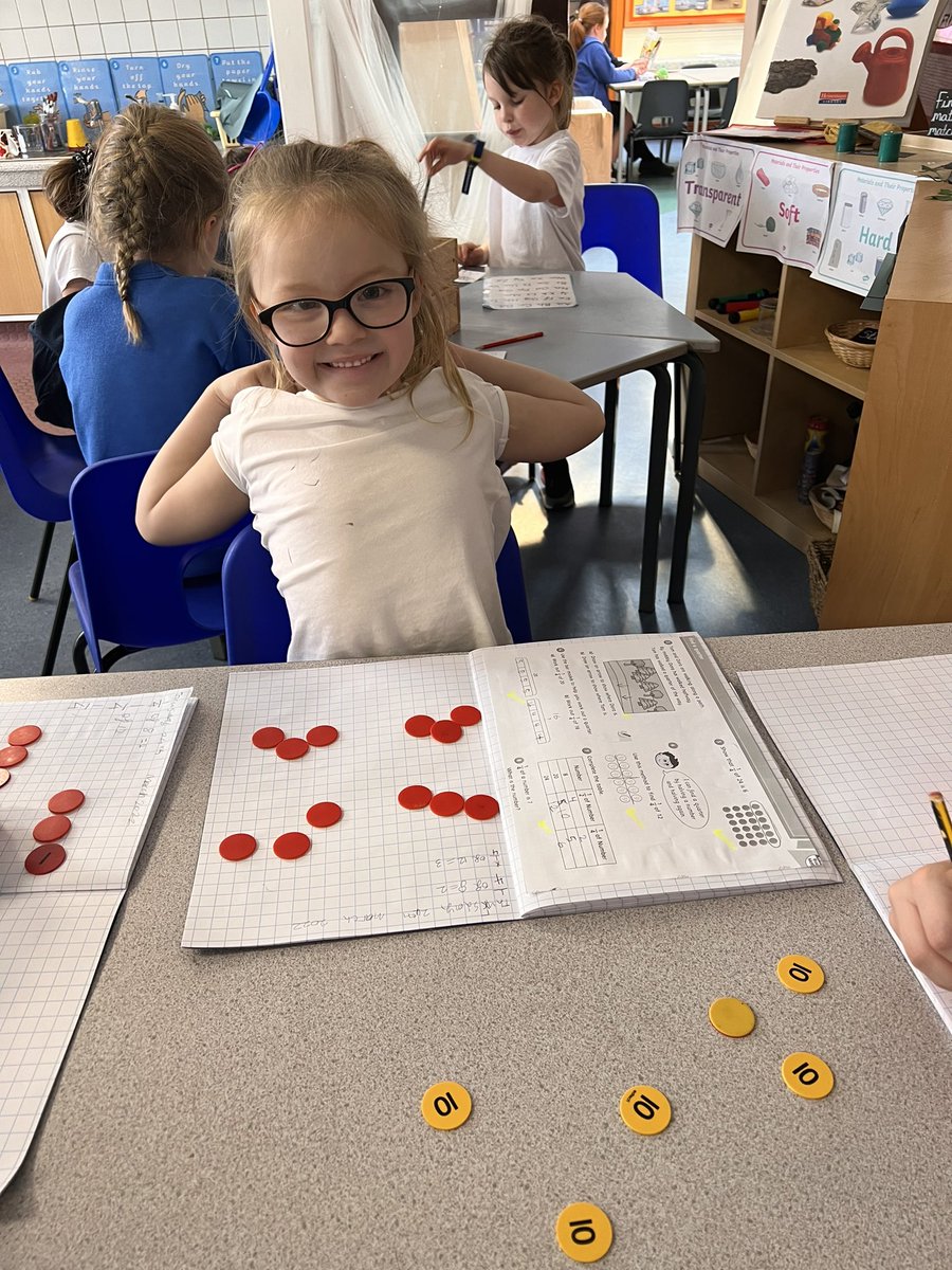 MFinfantschool's tweet photo. Year 2 are currently looking at fractions in maths and today they have been working hard finding quarters of different amounts #mfmaths #mfturtles https://t.co/xfvo4OsRvg