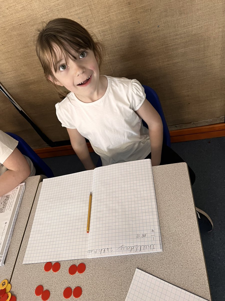 MFinfantschool's tweet photo. Year 2 are currently looking at fractions in maths and today they have been working hard finding quarters of different amounts #mfmaths #mfturtles https://t.co/xfvo4OsRvg