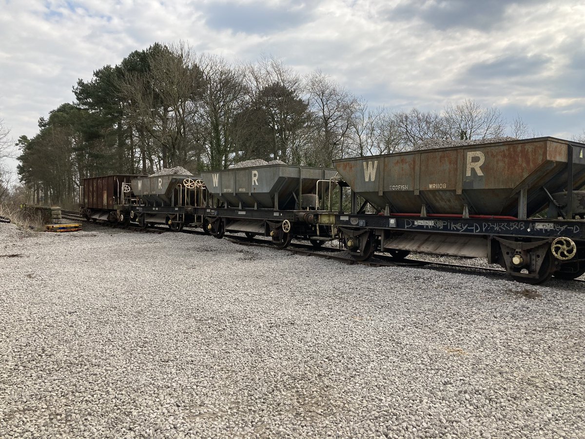 steve220459's tweet photo. Wensleydale Railway ballast train loaded at Redmire waiting for its next run to the track relaying site. https://t.co/QehMWjtlAH