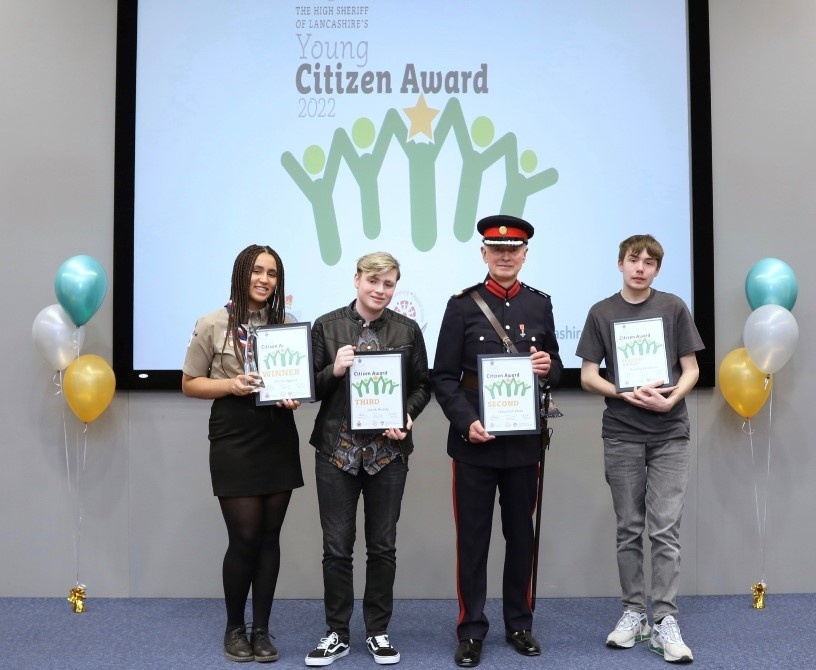 LancsPolice's tweet photo. Congratulations to Emma crowned @LanpacLtd  Lancashire High Sheriff #YoungCitizen of the year 2022 sponsored by @UCLan 

Here she is with runner up Jacob and bravery award winner Bradley. Runner up Hanzalah was unable to attend. Well done to all 👏👏👏 https://t.co/07wU3N1P4J