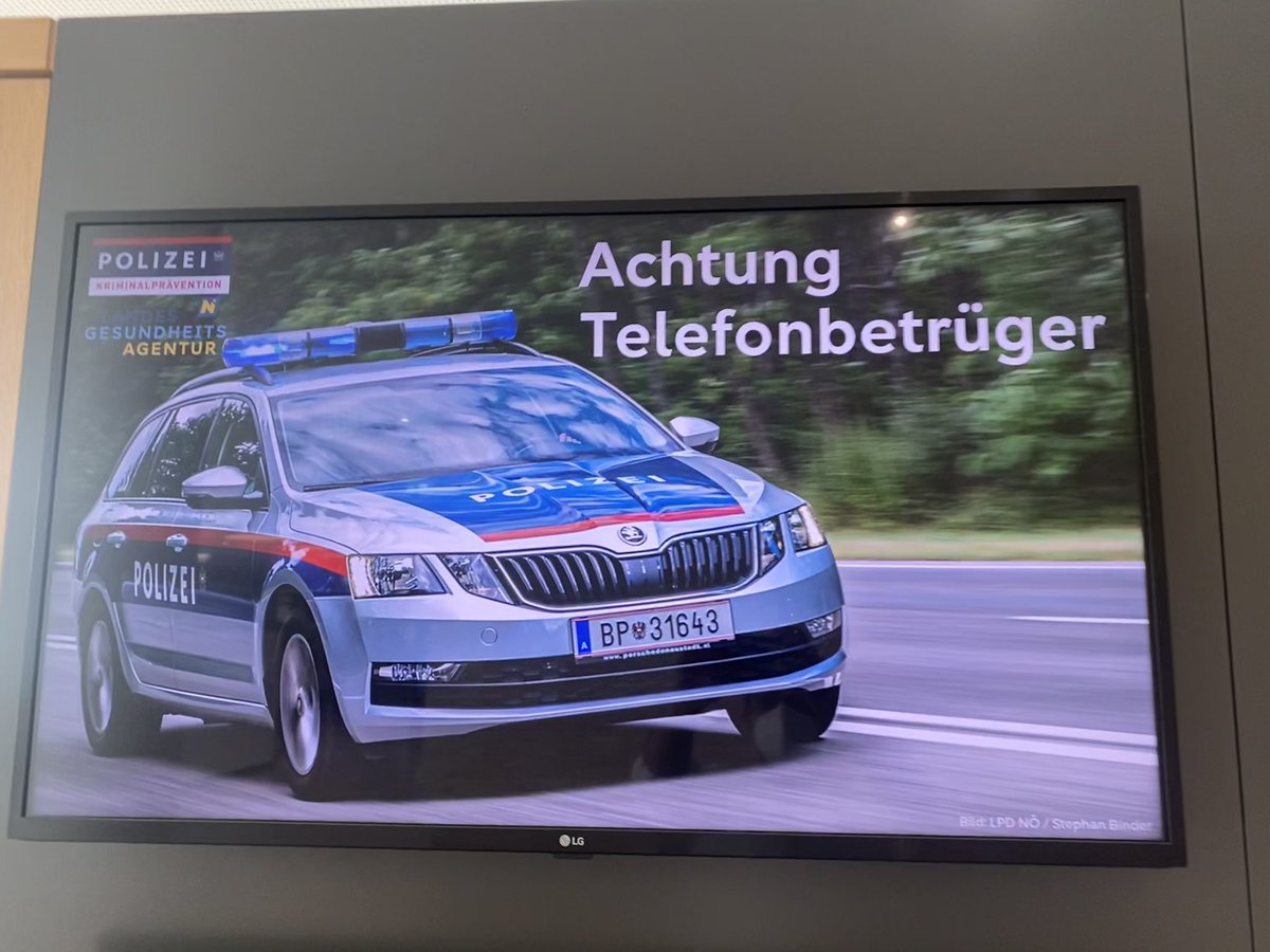 Kinder_Chirurg's tweet photo. Falsch geratene Anzeige? Telefonbetrüger? #nö #polizei https://t.co/cDrabIWhqU