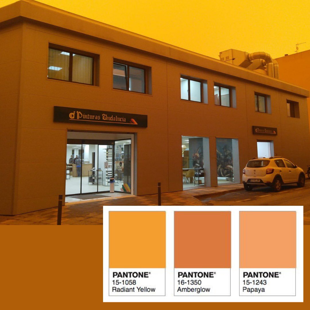 Pint_Andalucia's tweet photo. Os recordamos que el color del día está disponible en cualquiera de nuestros centros 😉 https://t.co/Ow2kIROZKF