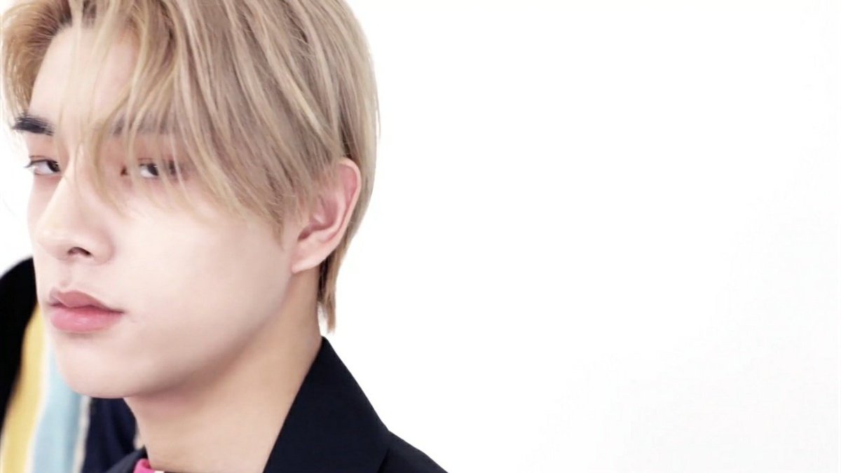 JS021115's tweet photo. 학 🔇🔈🔉🔊 사랑한다아아아 https://t.co/LFEIozNZ26