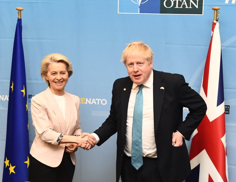 vonderleyen's tweet photo. Good meeting with UK PM @BorisJohnson
We discussed the situation in Ukraine, our unflinching support to the country and its people in the face of Russia’s aggression, and our strong cooperation on sanctions. https://t.co/JVSS1OiO9A