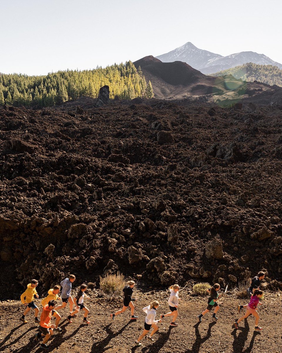 lorblanchet's tweet photo. 🌋 Souvenir de Tenerife, île de contrastes.
🙏 Merci à @ASICSFrance et au Team #ASICSTRAIL pour cette nouvelle casquette que j’adore porter. #AnimaSanaInCorporeSano
📸 Colin Olivero https://t.co/sza1Edc12w