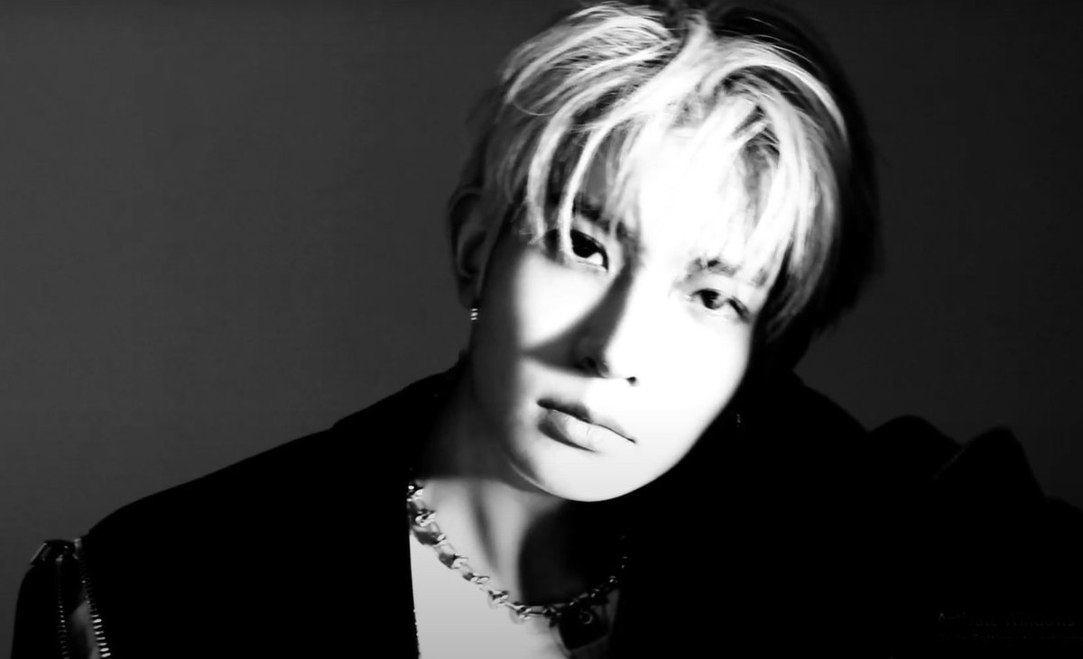 hourlylhs's tweet image. THE LEE HEESEUNG