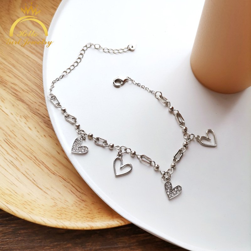 checkstuffz's tweet photo. bracelet aesthetic
https://t.co/VOHHkzdDWT https://t.co/ND8eHrNHkC