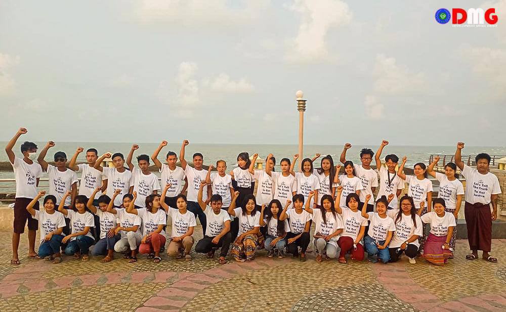 SavanaHMHA's tweet photo. Rakhine Students &amp; Youth Union (AASYC) held commemoration of International Day for the Right to speak out for victims of Human Rights Violations &amp; demanding for justice. #2022Mar24Coup  #ICRC_HelpYouthActivists  #WhatsHappeningInMyanmar https://t.co/Q4ALkbmuhw