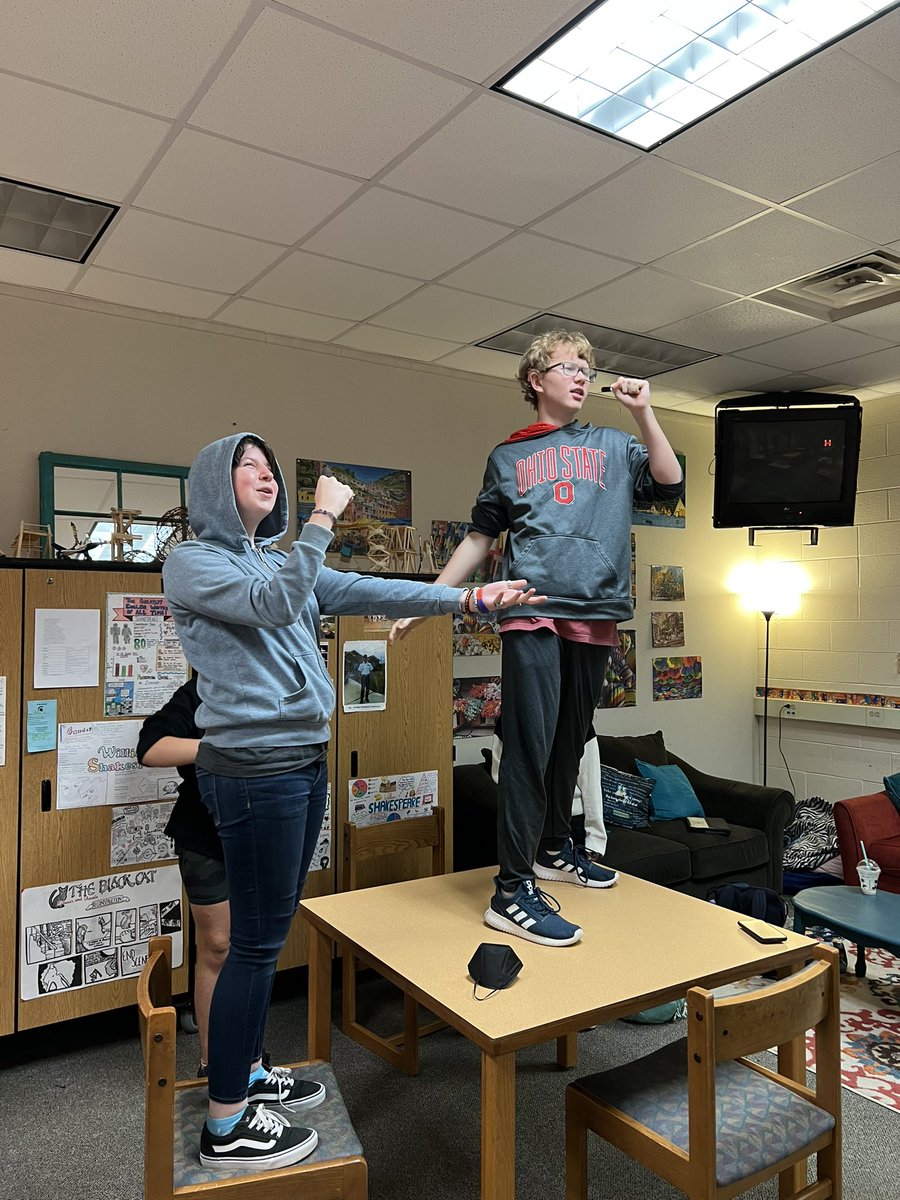 mrsjhowland's tweet image. What an absolute blast our StuCo members had yesterday in our air guitar/lip sync battle! #BuildTheTeam #SalemProud @SalemMSWake