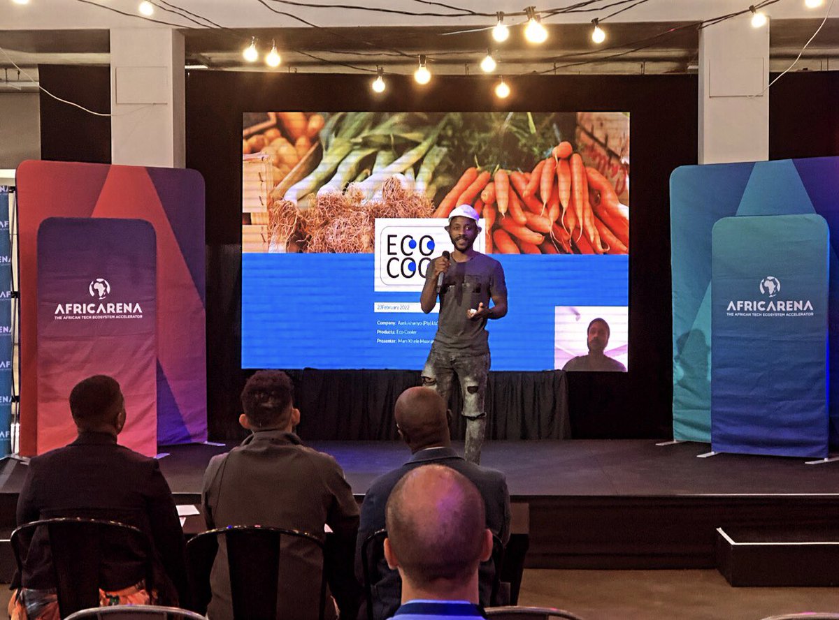 AFRICARENA's tweet photo. Wishing #EcoCooler startup all the best on their pitch.
#EcoCooler is providing refridgiration systems to assist community in remote areas to keep their food fresh and refrigerated.
#startup #community #food https://t.co/mx1YF5aFPc