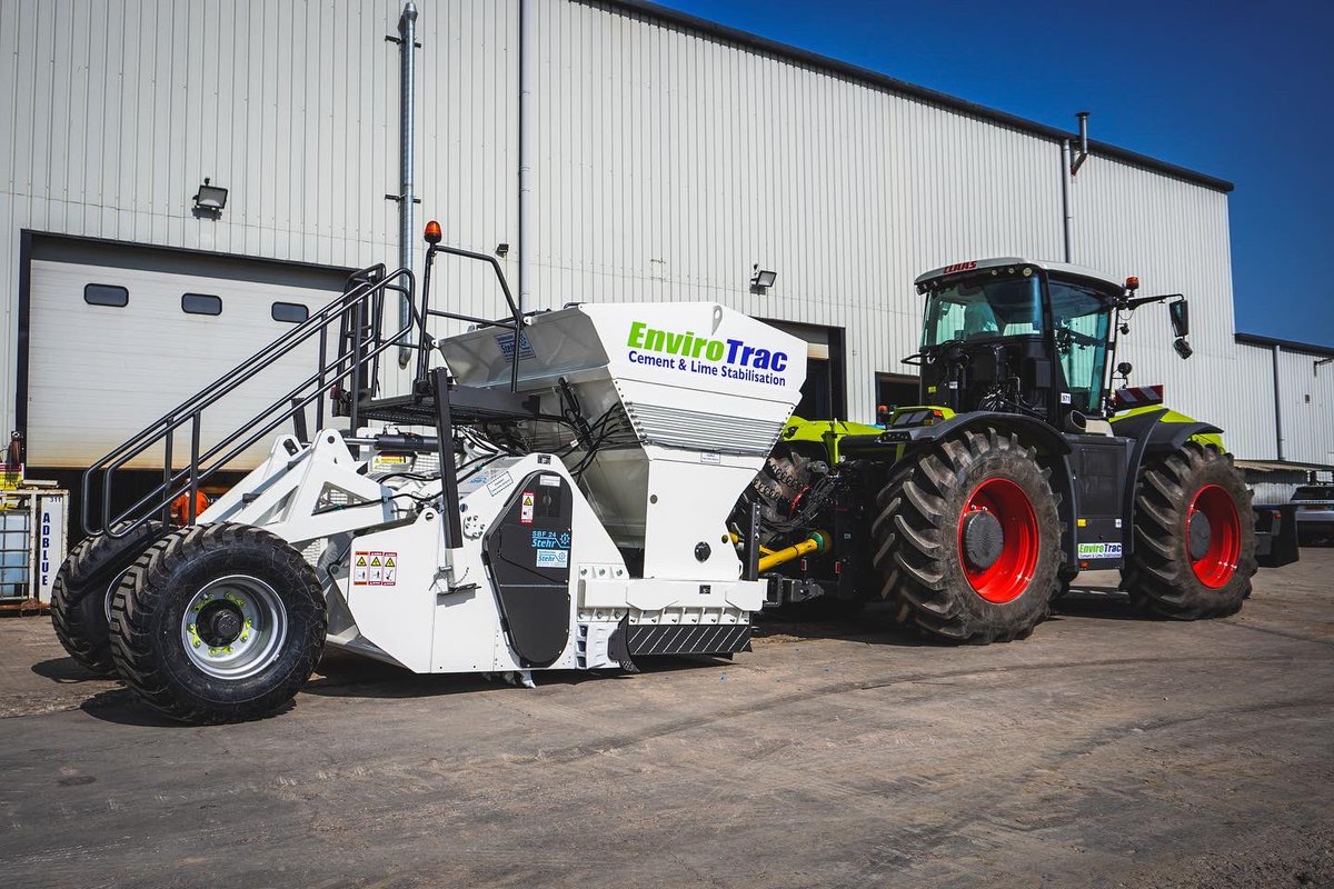 EnviroTrac_'s tweet photo. A brand new Claas 4200 Xerion with Stehr integrated mixer box, all stickered up and ready for work. https://t.co/qMeaQ4zGvg