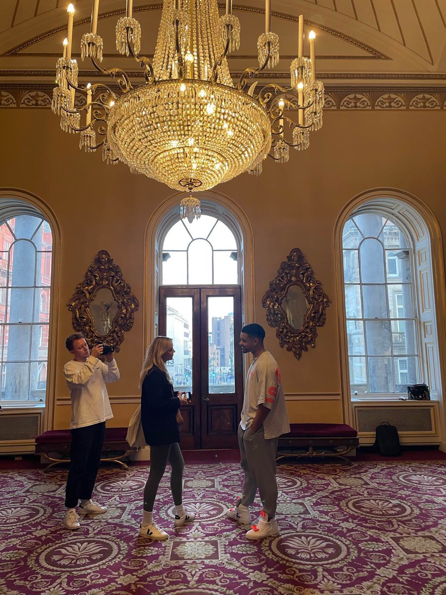 Make Thread tweet media