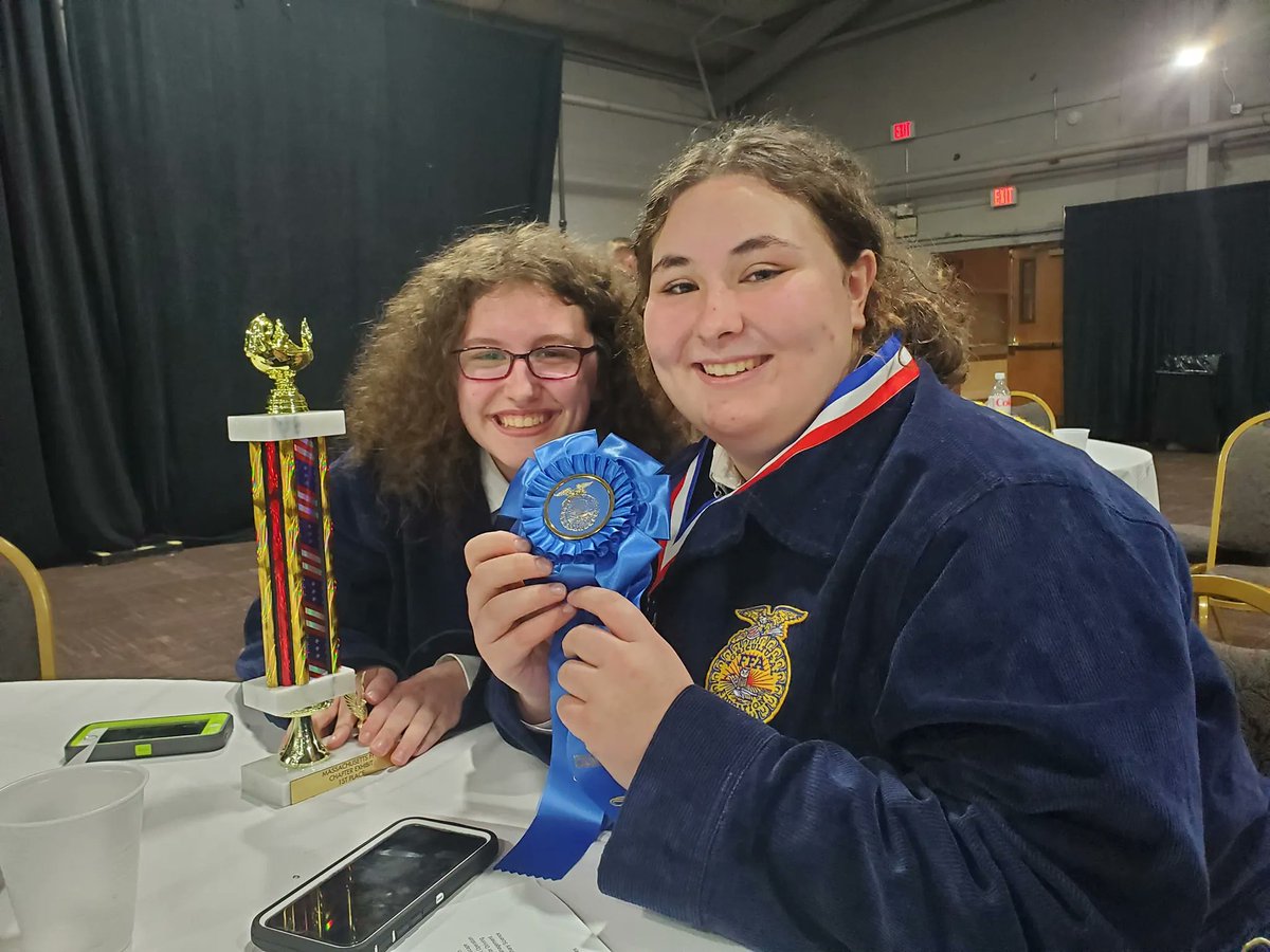 Congratulations to the Minuteman High School chapter of FFA (Future Farmers of America) who competed at the 92nd Massachusetts FFA Convention in Sturbridge. Three students brought home medals for demonstrating skills in horticulture and plant science! buff.ly/36IECLS