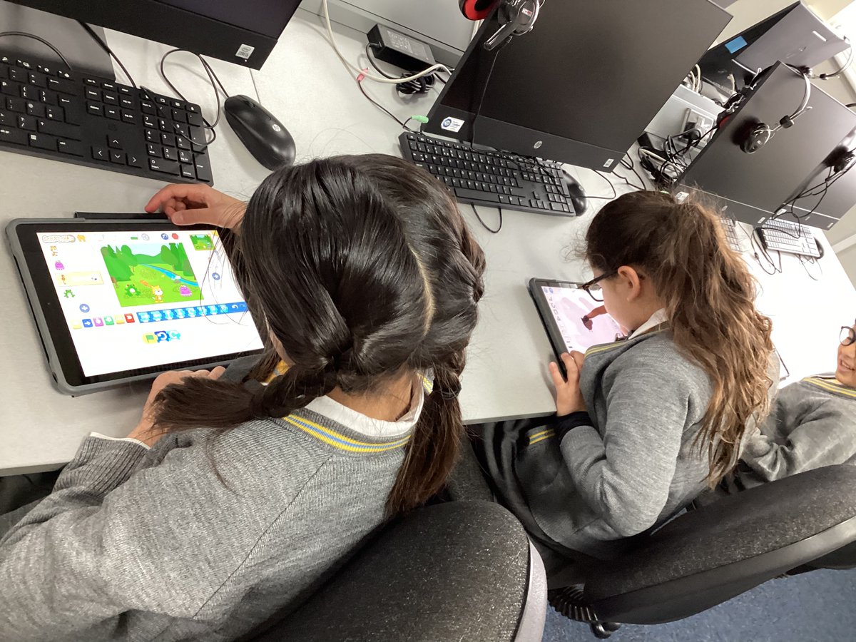 StainesPrepDigi's tweet photo. #StainesPrepYear2 explored @scratchjr on the Ipads to make characters move, grow and disappear. They learnt how to code interaction between objects and control them in different ways.
#StainesPrepDigitalLearning #StainesPrepBeYourBest #StainesPrepSTEM @Apple https://t.co/287hACa6GU
