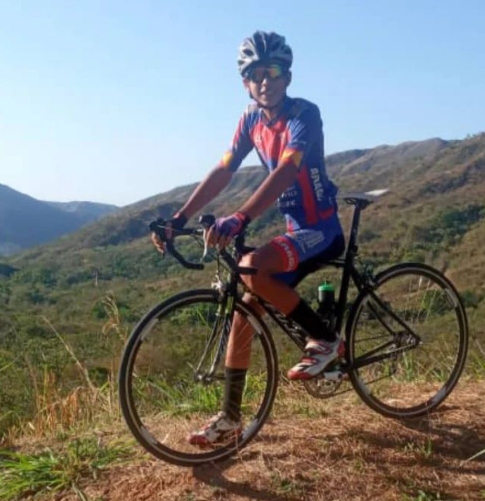 Este personaje viene a conquistar el mundo del deporte y el ciclismo... 🏆💫