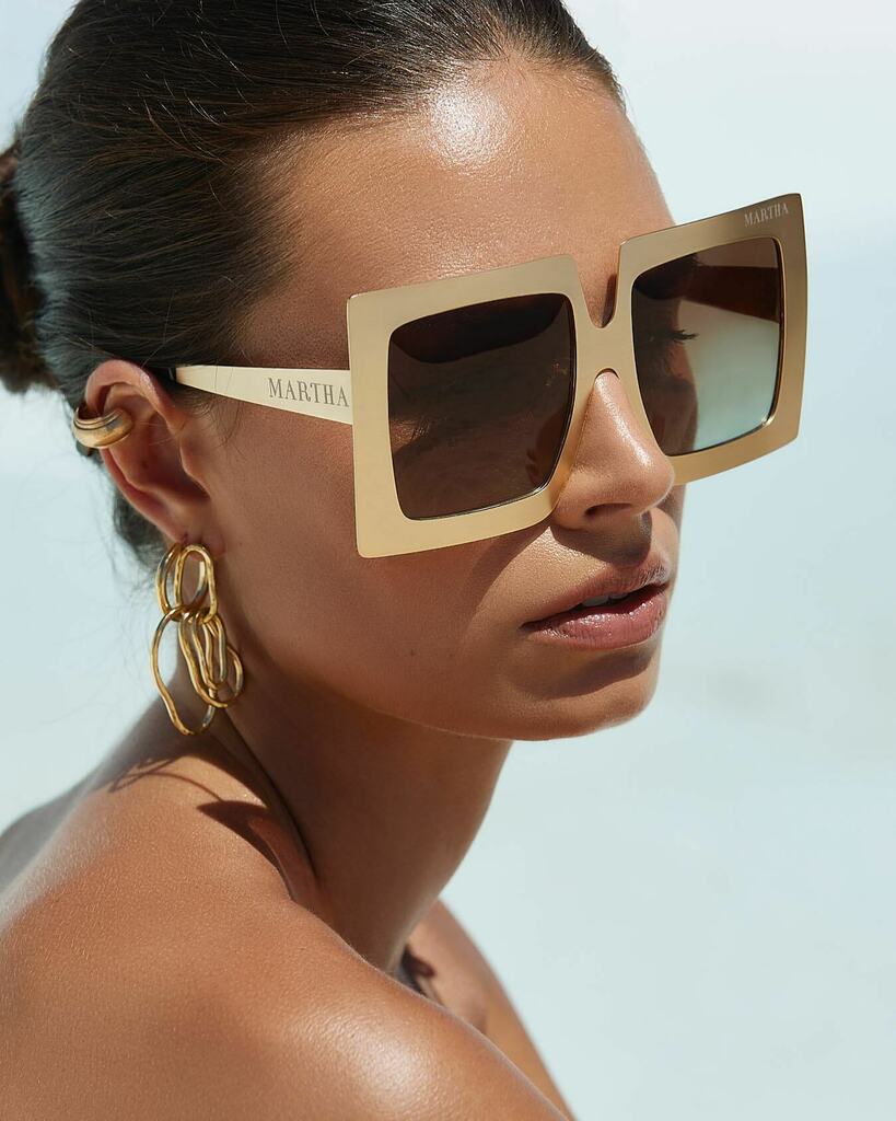JustinMunitz's tweet photo. Lynn @lynnschooling for @marthaeyewear
Styling @gregory_russill
HMUA @shewolfsa
Retouching @laurenbubb_retoucher
Digi @lukekitchinphotography 💻

#fashionphotography #advertisingphotography #commercialphotography #advertisingphotographer #fashionphoto… https://t.co/kkEusBdp4r https://t.co/2nd16VpPp7