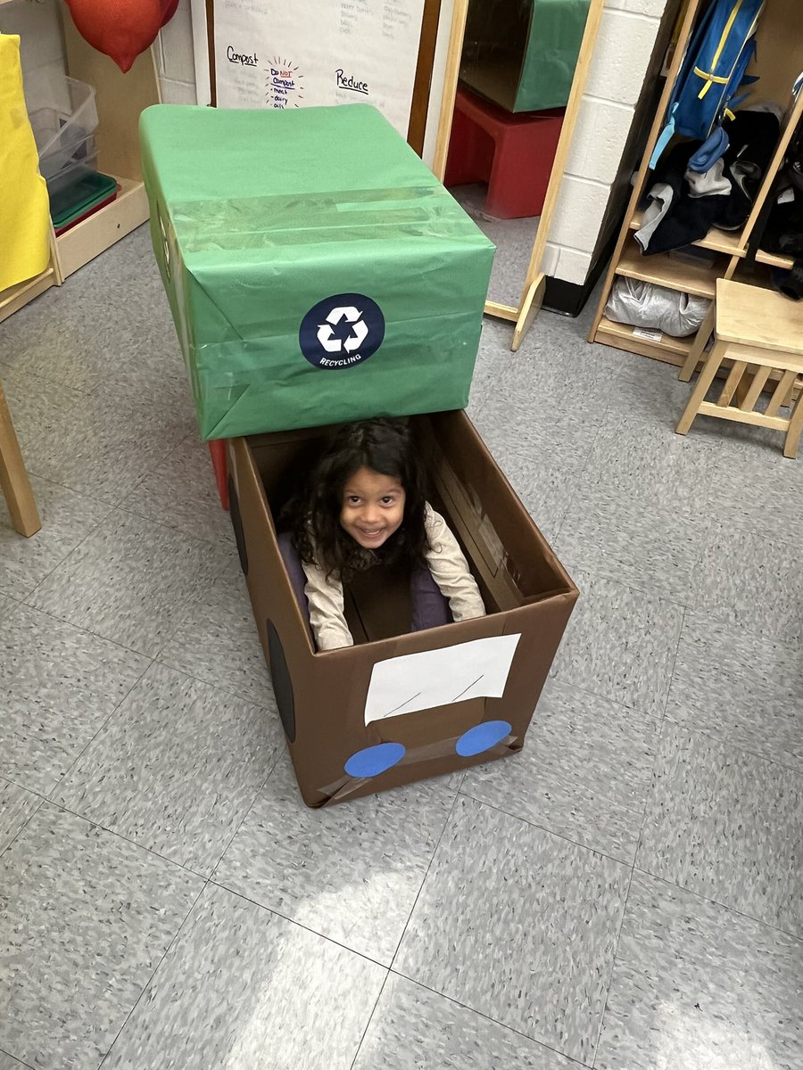 HeatherXavier7's tweet photo. Started the recycling study…we turned boxes into a recycling truck @KrisDeFazio @JenVanderburg @JamesburgPublic @LynnZinser_5 https://t.co/h7NxnCKPvo